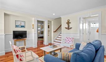 140 Tuckerman Ave, Middletown, RI 02842