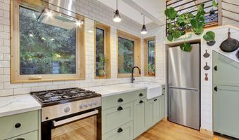 12121 Ginami St, Anchorage, AK 99516