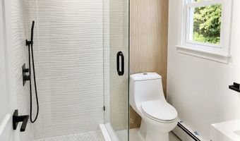 5 Butternut Dr, Bloomfield, CT 06002