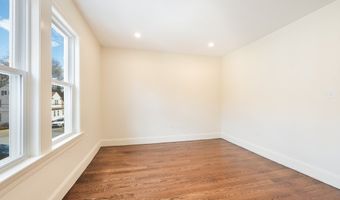 2-4 Brechin Ter, Andover, MA 01810