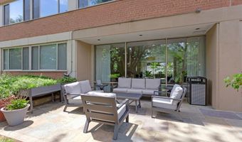 1210 N TAFT St 909, Arlington, VA 22201