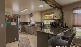 30 N Division St, Cowley, WY 82420
