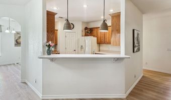 808 E Chapman Rd, Carlsbad, NM 88220