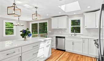 132 Grand View Rd, East Greenwich, RI 02818