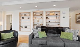 24 Pleasant St, Bangor, ME 04401