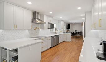 2606 N QUINCY St, Arlington, VA 22207
