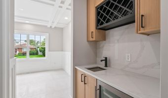78 Shafter Ave, Albertson, NY 11507