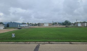 102 11th St E, Bottineau, ND 58318