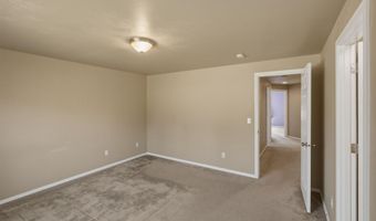 914 Oakmont Lp NE, Albany, OR 97322