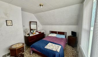 912 S Lloyd St, Aberdeen, SD 57401