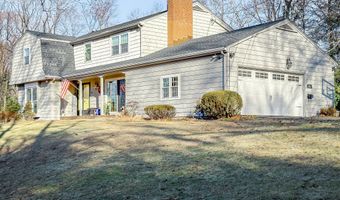 51 Oakridge Rd, Bristol, CT 06010