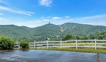 118 Paupers Ridge Ln, Banner Elk, NC 28604