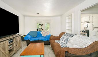 716 N Cummings Dr, Alvarado, TX 76009