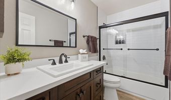 640 N ALDER Dr, Chandler, AZ 85226