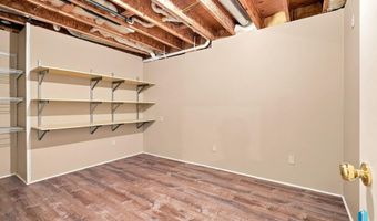 917 E Heatherwood Dr, Brandon, SD 57005