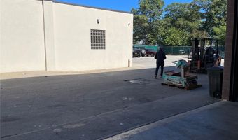 21 Deforest St, Amityville, NY 11701