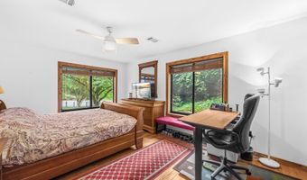 2360 S ARLINGTON RIDGE Rd, Arlington, VA 22202