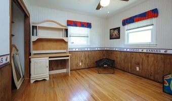 6124 Clarendon St, Bel Aire, KS 67220