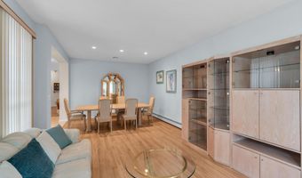 90 Sandpiper Dr, Bayville, NJ 08721