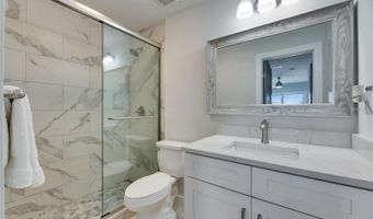1025 APOLLO BEACH Blvd 1, Apollo Beach, FL 33572