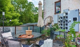 585 White Cir 406, Athens, GA 30605
