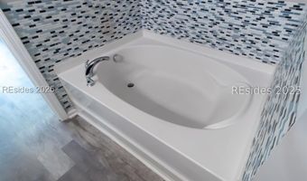 6 Tanners Xing, Bluffton, SC 29910