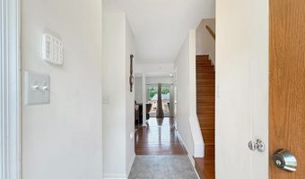 1045 COPPERSTONE Ct, Rockville, MD 20852