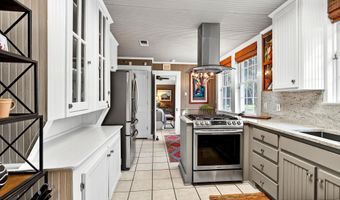 134 Keller St, Bay St. Louis, MS 39520