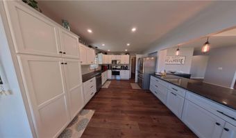 980 Lake Viking Ter, Altamont, MO 64620