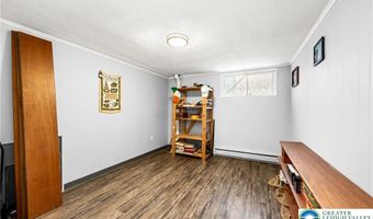 3146 Club Dr, Allentown, PA 18103