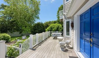 39 Brenton Rd, Newport, RI 02840
