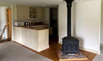 382 S Main St, Alburgh, VT 05440