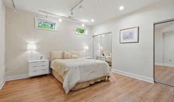 6211 YORKSHIRE Ter, Bethesda, MD 20814