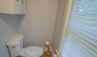 27 Princeton St, Bangor, ME 04401