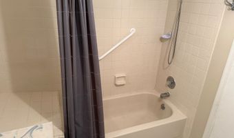 75 Homestead Ln, Bayonne, NJ 07035