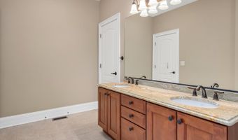 1454 E Northwest Hwy, Arlington Heights, IL 60004