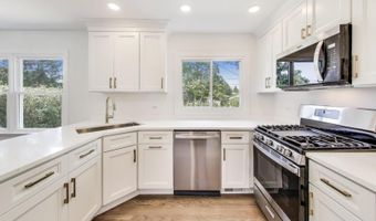 6 S Donald Ave, Arlington Heights, IL 60004