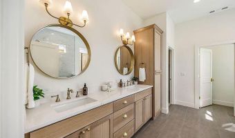 271 Cove Rd, Ashland, OR 97520