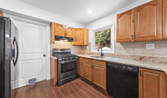 93 Idlebrook Ln, Aberdeen, NJ 07747