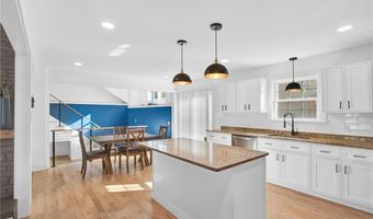 40 Rosner Ave, North Providence, RI 02904