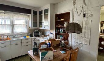 909 7th St, Britton, SD 57430