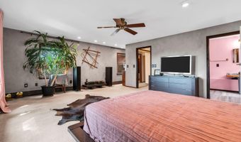 210 Church St, Belford, NJ 07718