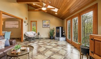 239 Wright Rd, Canton, CT 06019