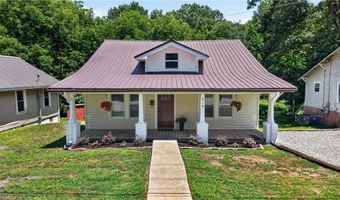 215 Uwharrie St, Asheboro, NC 27203