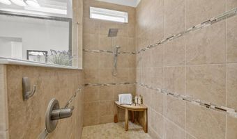 6903 Crestpoint Dr, Apollo Beach, FL 33572
