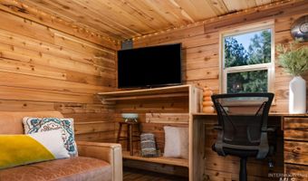 464 Collier View Rd, Cascade, ID 83611