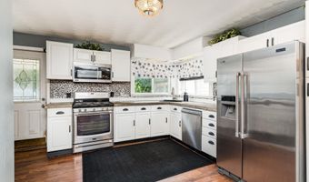 235 Riverside Dr, Alma, MI 48801