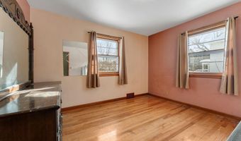 7 Grant Ave, Barre, VT 05641