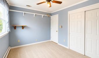 32 W Sylvan Dr, Allen, PA 18067