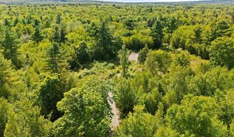 27 Bowling Green Ln, Belfast, ME 04915